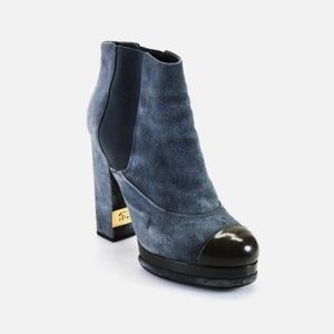 AUTHENTIC CHANEL CHELSEA SUEDE & LEATHER CAP TOE ANKLE BOOTS 39.5